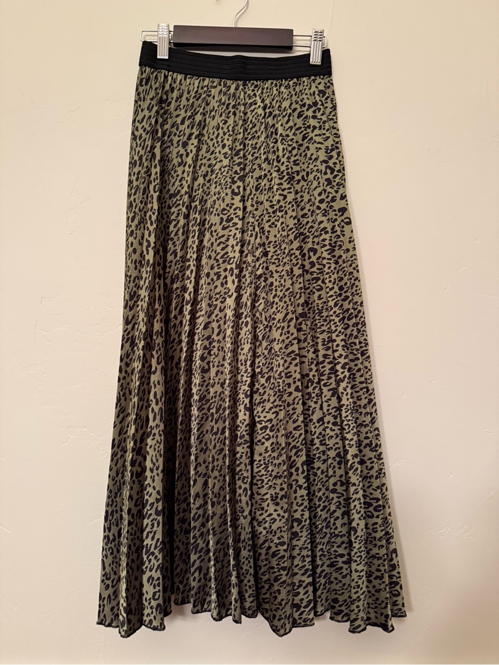 Zara Olive Green Leopard Print Pleated Midi Skirt XS